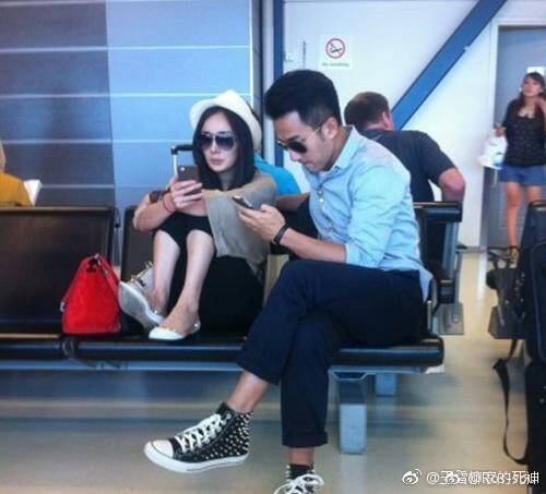 Fandom Dương Mịch và Triệu Lệ Dĩnh đối đầu nhau gay gắt trên MXH