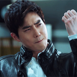 Idol diễn dở nhưng đạo diễn vẫn 'dối lòng' khen ngợi hết lời