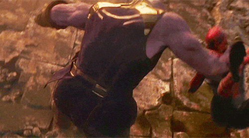 Diễn viên Josh Brolin trong Infinity War, Deadpool 2 khỏa thân với cá