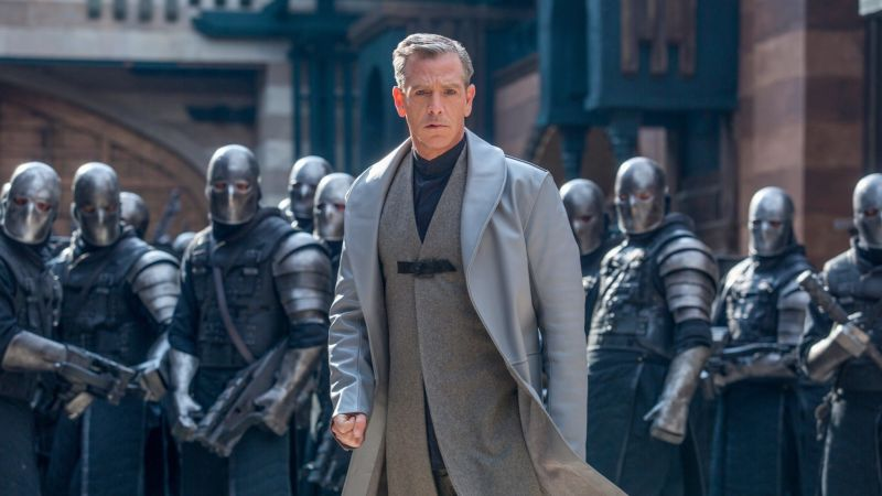 Vai diễn Nolan Sorrento của Ben Mendelsohn trong Ready Player One.