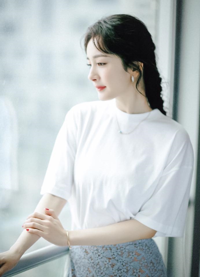 Dương Mịch lại bị 'ném đá' vì nhận phim mới giống Lưu Diệc Phi