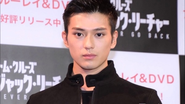 Hotboy Mackenyu của Pacific Rim 2 làm cha tuổi 14