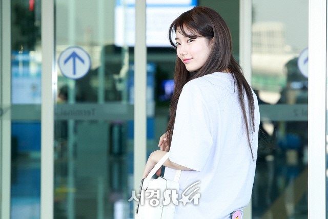 Lần đầu xuất hiện sau ồn ào kiện tụng, Suzy gây choáng vì quá xinh đẹp