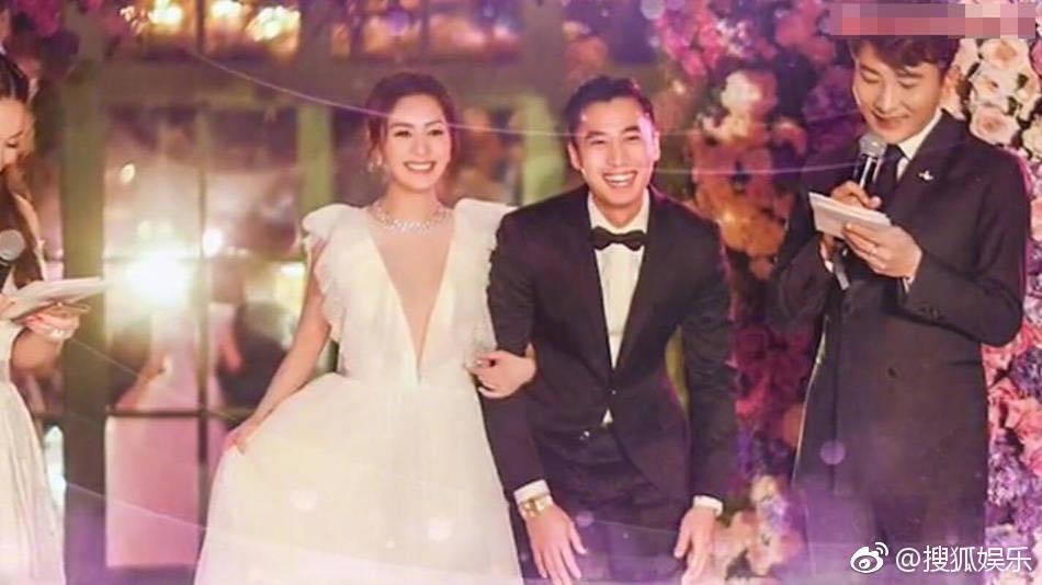 Chung Hân Đồng hạnh phúc viên mãn trong lễ cưới cổ tích