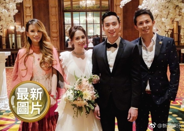 Chung Hân Đồng hạnh phúc viên mãn trong lễ cưới cổ tích
