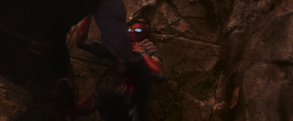 Tom Holland khóc khi xem Avengers: Infinity War
