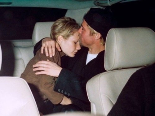 Gwyneth Paltrow lúc ấy chỉ mới 22 tuổi trong khi Brad Pitt đã đầu 30.