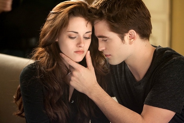Chuyện tình của Kristen Stewart - Robert Pattinson là một hợp đồng