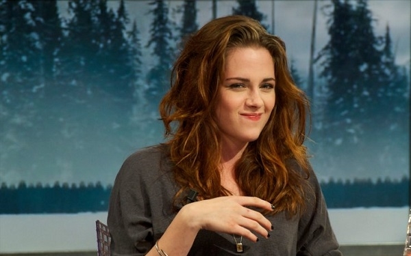 Chuyện tình của Kristen Stewart - Robert Pattinson là một hợp đồng