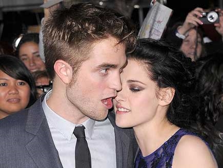 Chuyện tình của Kristen Stewart - Robert Pattinson là một hợp đồng