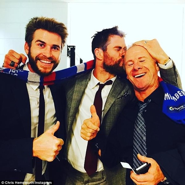 Gia đình thần sấm Chris Hemsworth