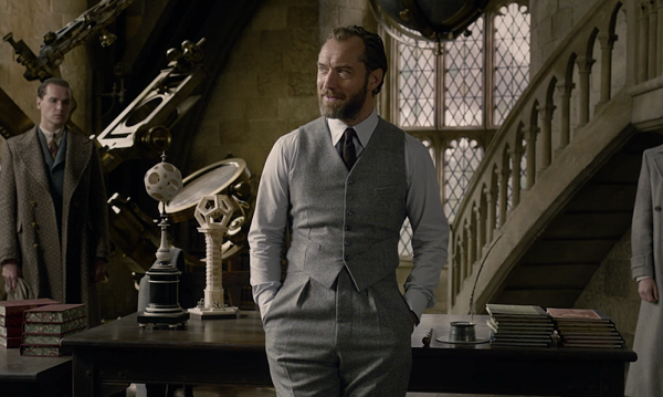 J.K Rowling bắt đầu viết kịch bản phần 3 cho Fantastic Beasts