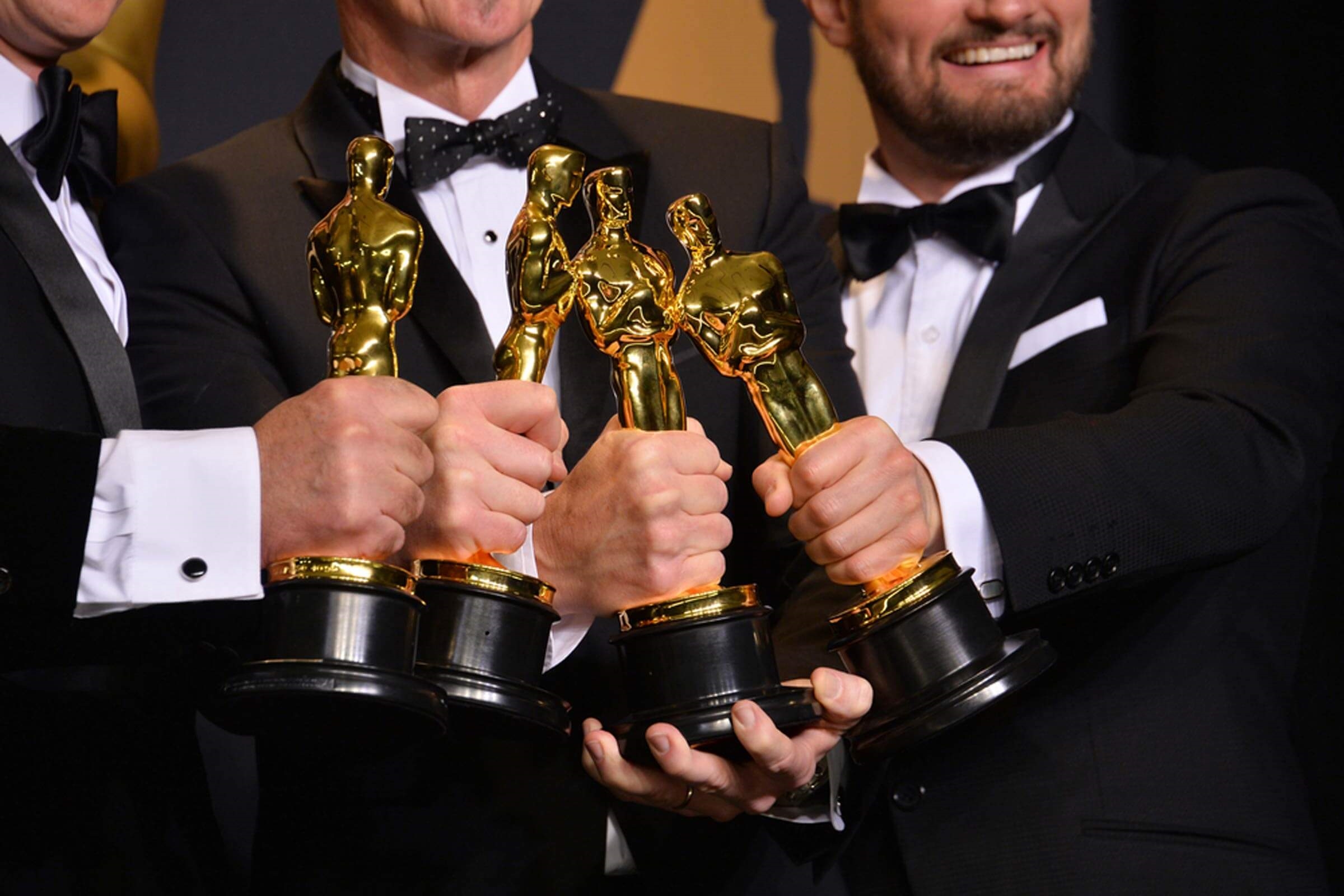Giá trị thật sự của tượng vàng Oscar