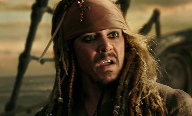 Johnny Depp khiến fan hoảng hốt với diện mạo hốc hác, bệnh hoạn