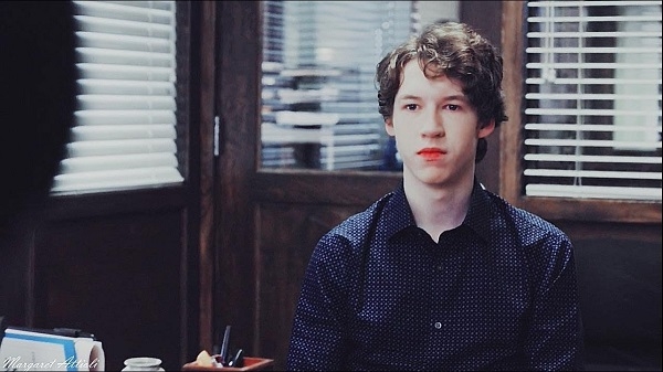 Tuổi thật của dàn trai xinh gái đẹp trong 13 Reasons Why