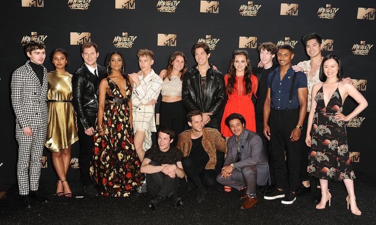 Tuổi thật của dàn trai xinh gái đẹp trong 13 Reasons Why