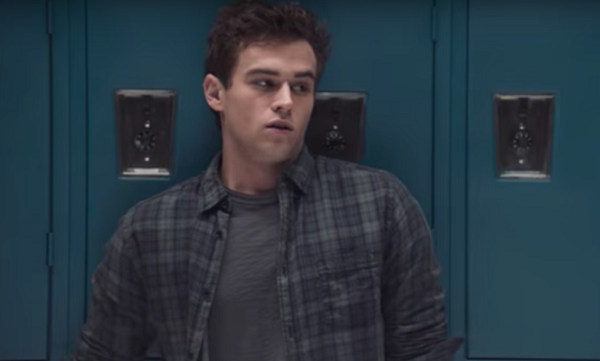 Tuổi thật của dàn trai xinh gái đẹp trong 13 Reasons Why