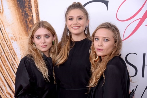 Cuộc sống của 'Scarlet Witch' Elizabeth Olsen ngoài đời thực