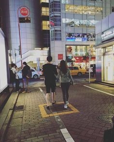 Đã tìm ra mỹ nam xứ Hàn là người 'cuồng' nắm tay vợ