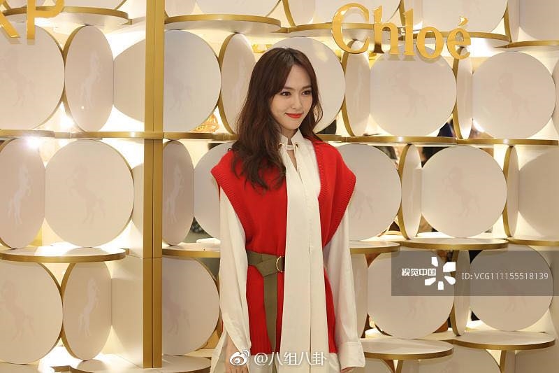 Lưu Thi Thi và Đường Yên xinh đẹp rạng ngời trong sự kiện mới