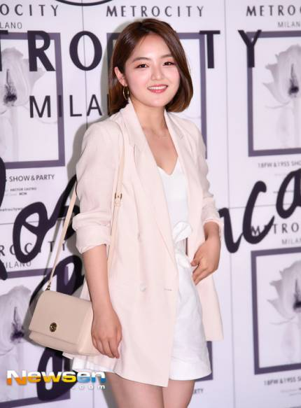 Shin Ae của Gia Đình Là Số 1 bị buộc rời showbiz vì ngoại hình xấu