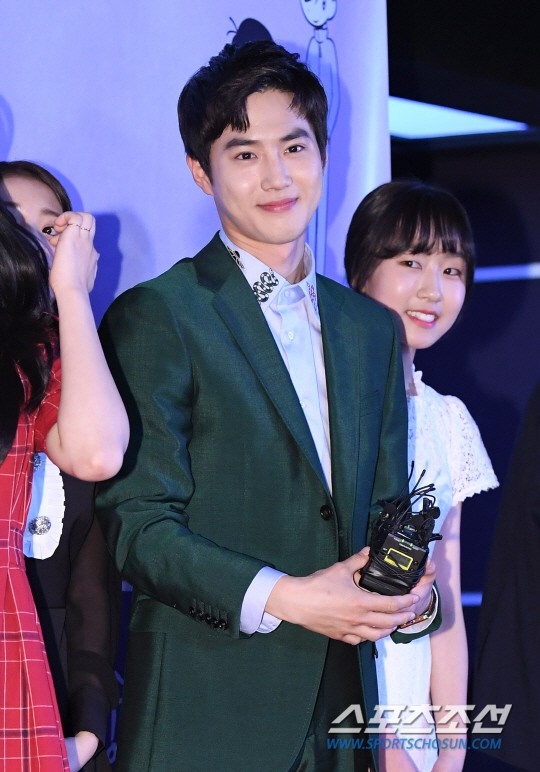 Loạt nghệ sĩ nổi tiếng tham dự buổi công chiếu Student A cùa Suho