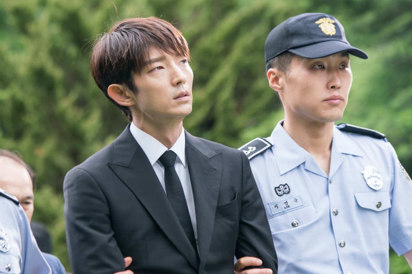 Lee Jun Ki diễn xuất thần trong mọi cảnh khiến người người thán phục