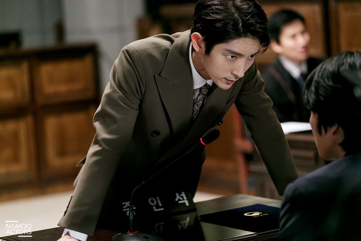 Lee Jun Ki diễn xuất thần trong mọi cảnh khiến người người thán phục