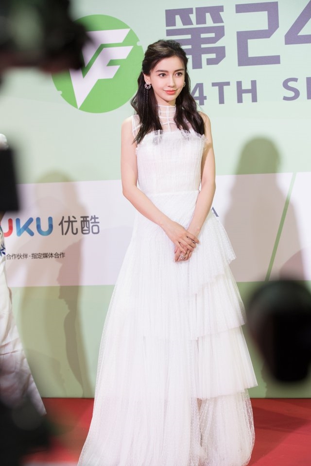 Vượt mặt Trần Kiều Ân, AngelaBaby tỏa sáng nhờ nhan sắc vượt trội