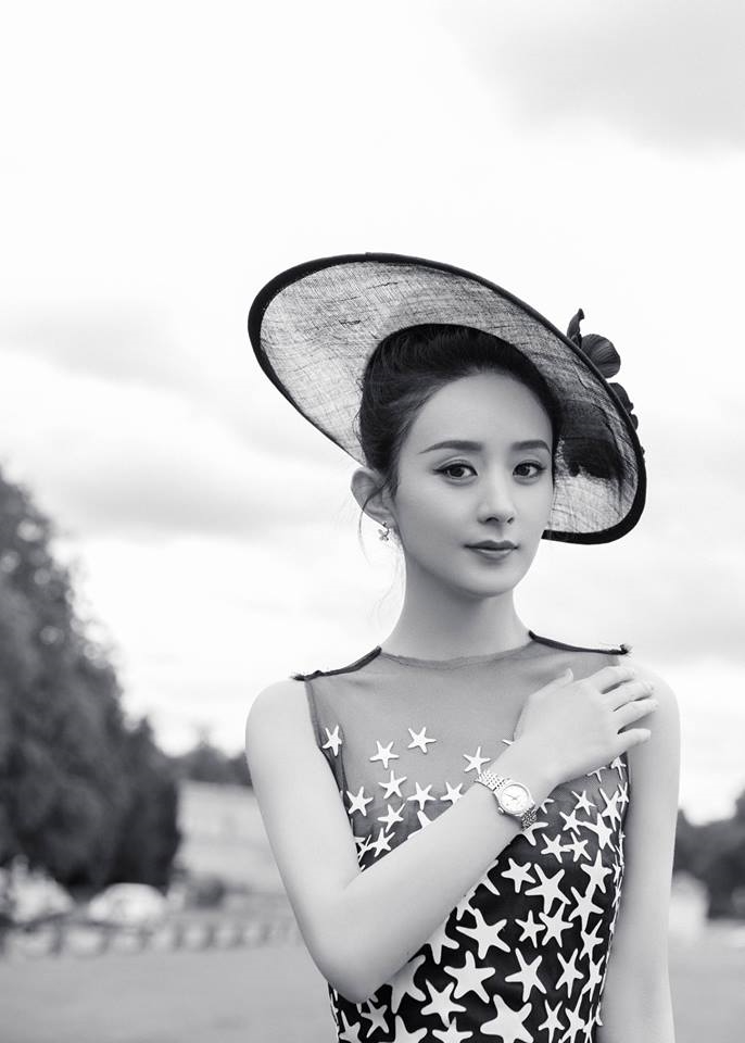 Triệu Lệ Dĩnh bị stylist dìm thê thảm khi xuất hiện trong sự kiện mới