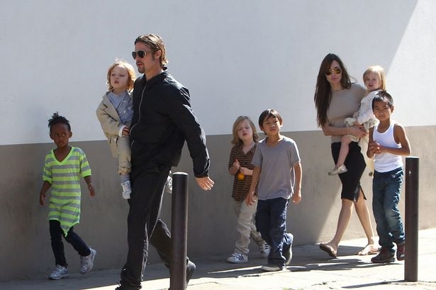 Thỏa thuận mới với vợ cũ, Brad Pitt ở bên các con dịp Father’s Day