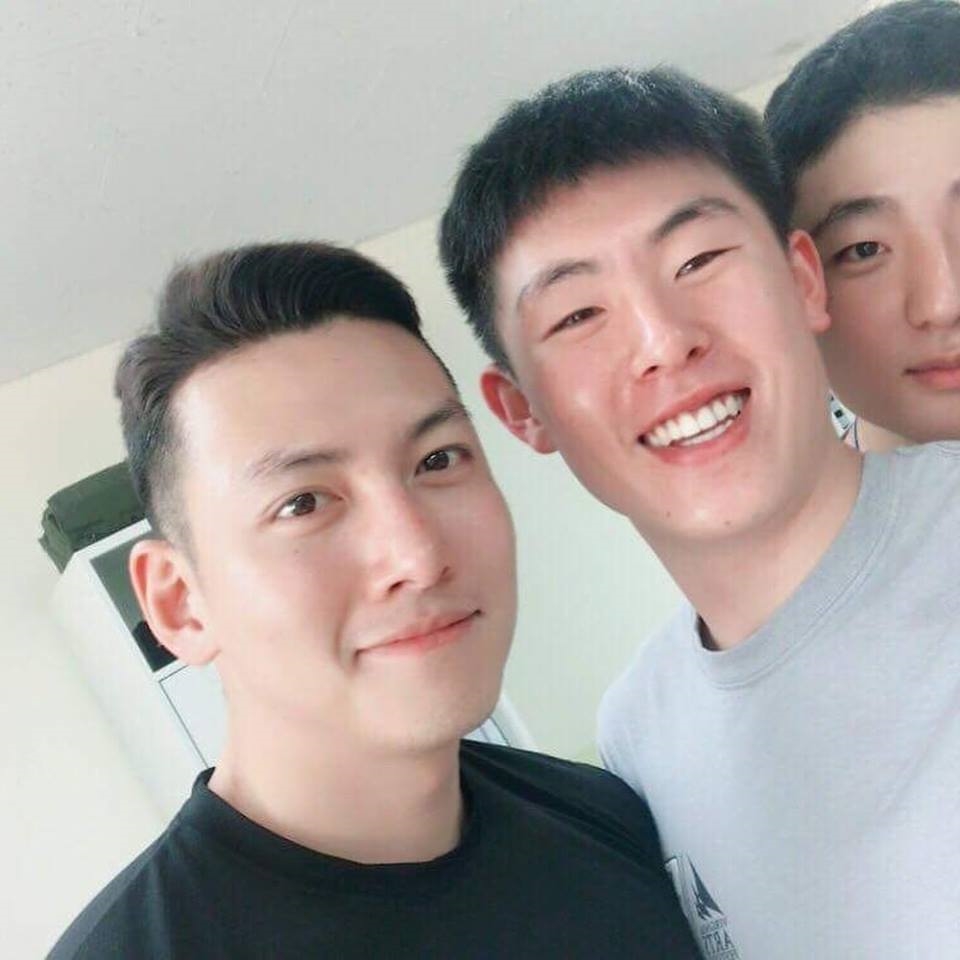 Hé lộ hình ảnh mới nhất của Ji Chang Wook trong quân ngũ
