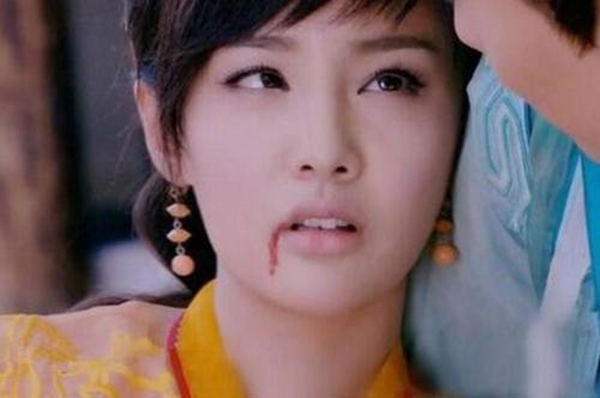 Khi mỹ nhân Hoa ngữ hộc máu trên phim, ai mới là người xuất sắc nhất?