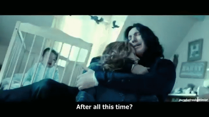 ​Thậm chí là có hi sinh tính mạng của bản thân như cách Severus Snape đã làm để bảo vệ Harry Potter, đứa con trai bé bỏng mang đôi mắt của người ông yêu suốt một đời.
