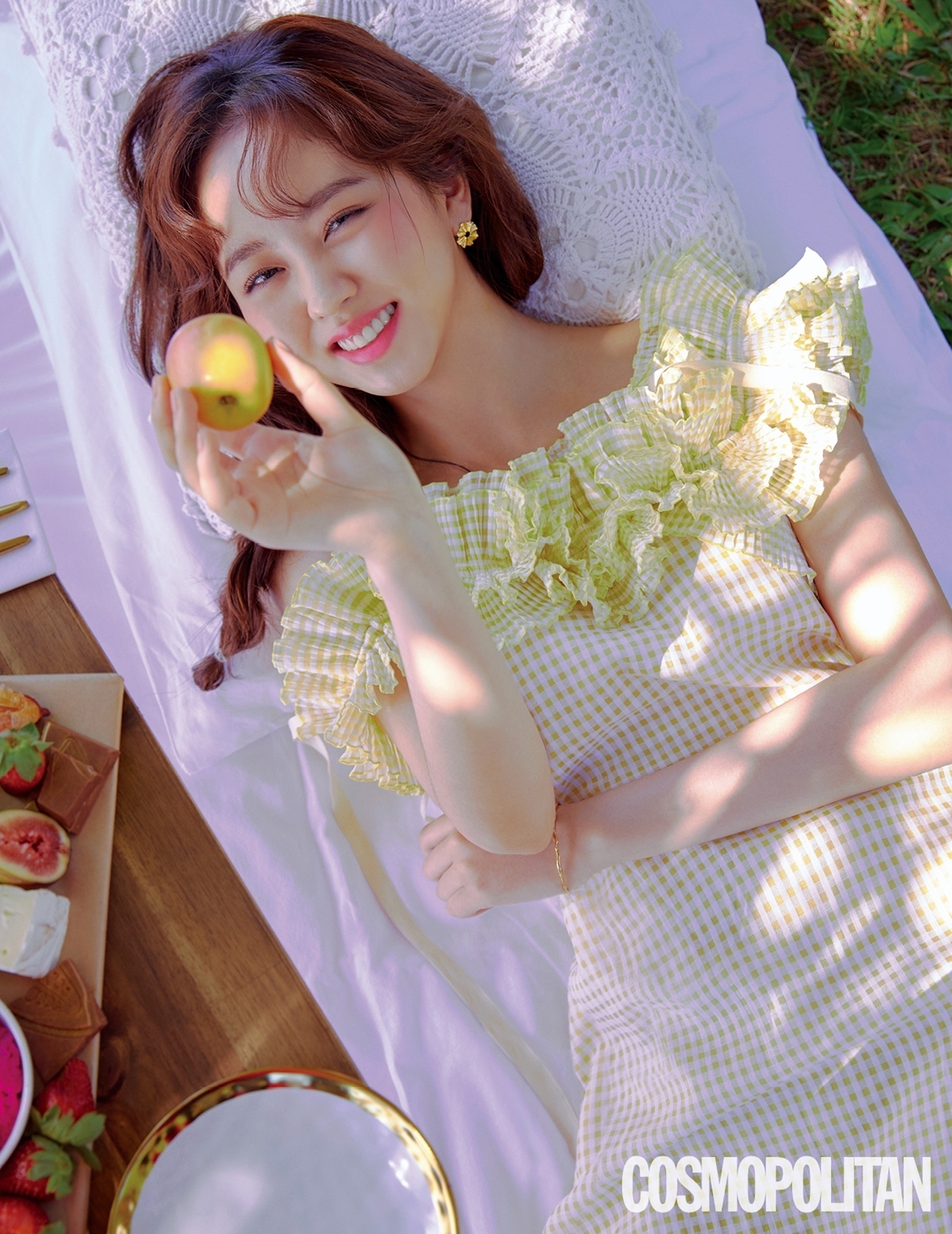 Kim So Hyun xinh đẹp ngọt ngào trong bộ ảnh tạp chí mới