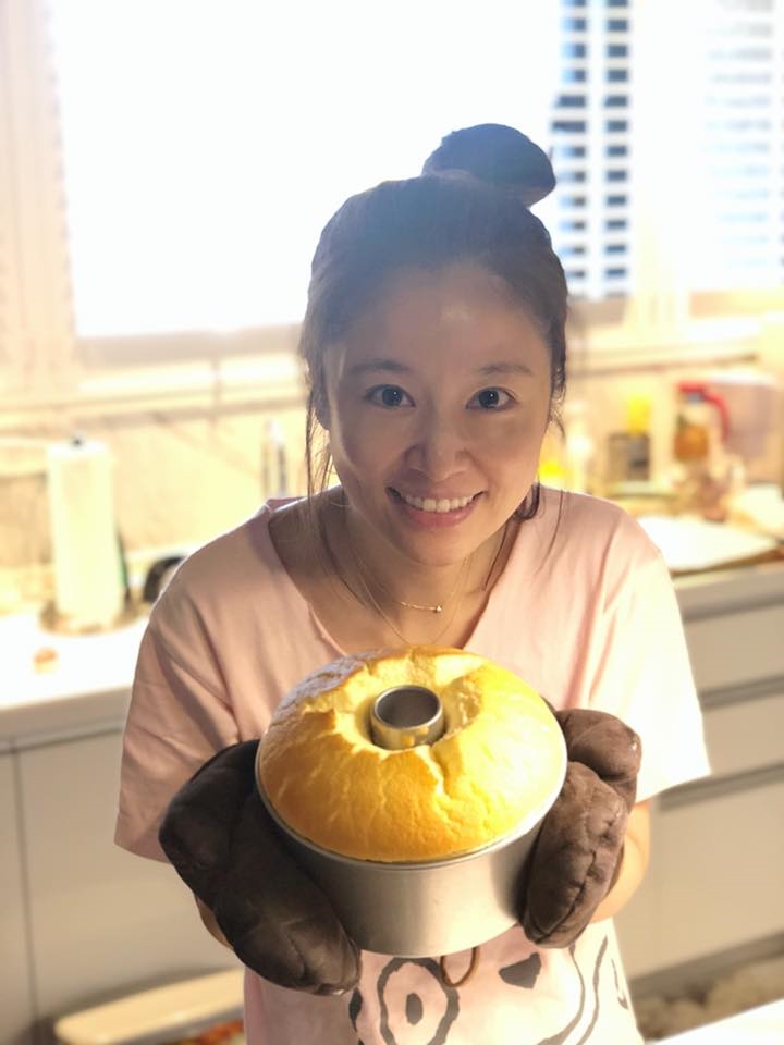 Lâm Tâm Như khe ảnh vào bếp và mặt mộc hoàn hảo