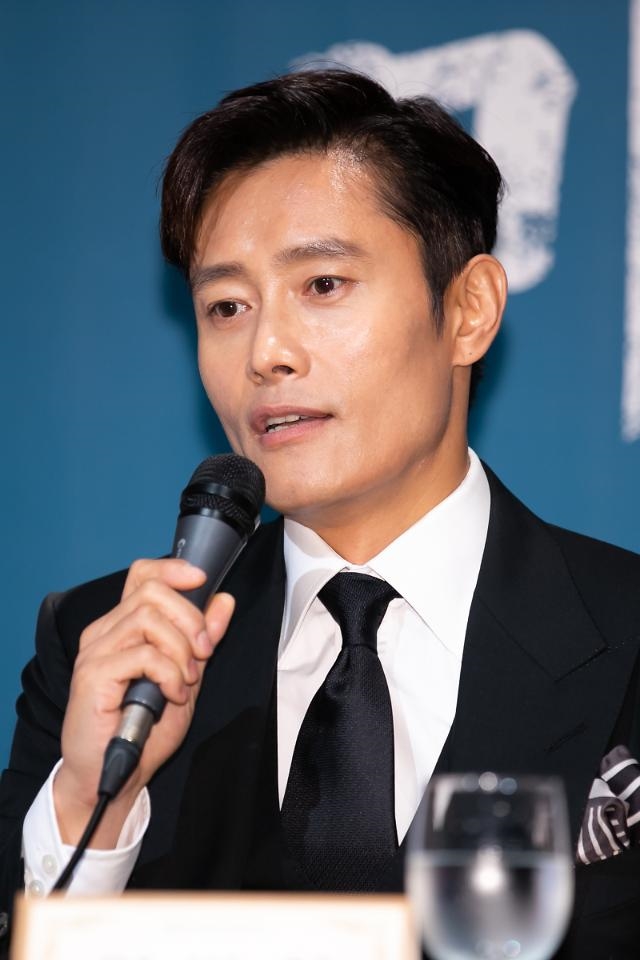 Bom tấn 'Mr. Sunshine' của Lee Byung Hun họp báo chuẩn bị lên sóng