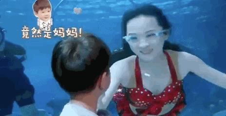 Những lần dàn mỹ nhân Cbiz khoe sắc dưới nước