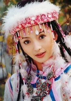 Tiêu Kiếm mới là người yêu Hương Phi, vì nàng độc thân suốt 18 năm