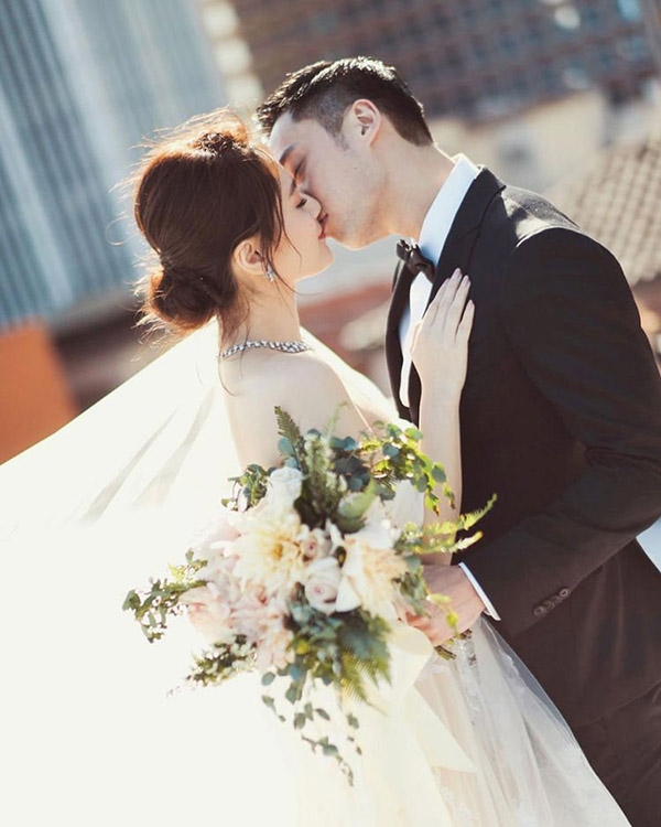Chung Hân Đồng bất ngờ tuyên bố mình là vẫn gái chưa chồng sau hôn lễ