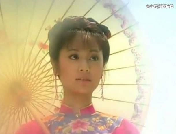 Lâm Tâm Như gây bão vì diễn lại cảnh 'Hạ Vũ Hà bên hồ Đại Minh'