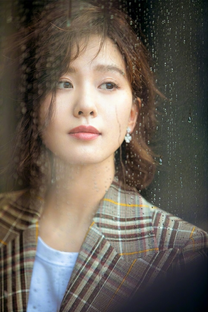 Lưu Thi Thi bị đuổi khỏi làng giải trí khi hé lộ lịch trình làm việc