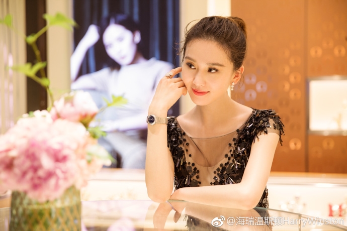 Lưu Thi Thi bị đuổi khỏi làng giải trí khi hé lộ lịch trình làm việc