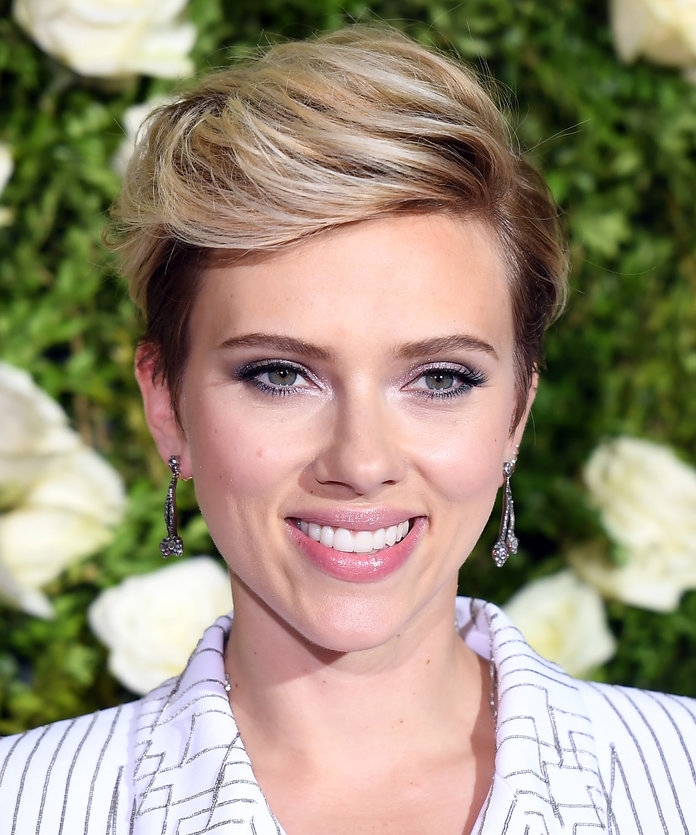 Hành trình biến đổi nhan sắc của Scarlett Johansson