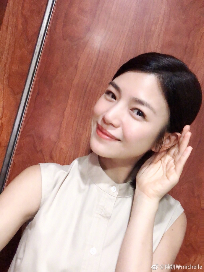 Trần Nghiên Hy hớn hở đăng ảnh con trai mừng sinh nhật Trần Hiểu