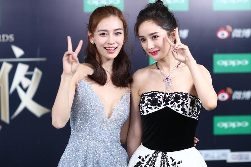 Dương Mịch và AngelaBaby lại gây bão mạng khi hẹn hò giữa đêm