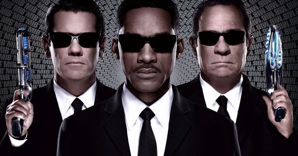 Men in Black 4: Chris Hemsworth xuất hiện với những hình ảnh đầu tiên