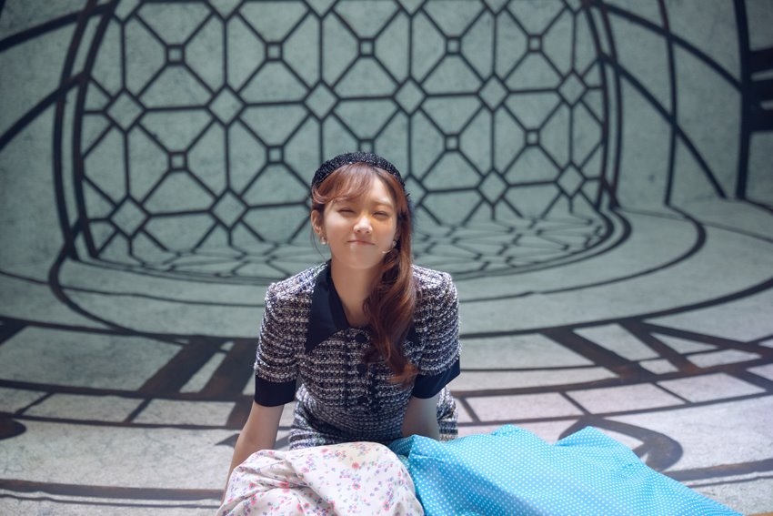 Lee Sung Kyung tung bộ ảnh tập nhạc kịch đẹp ngọt ngào