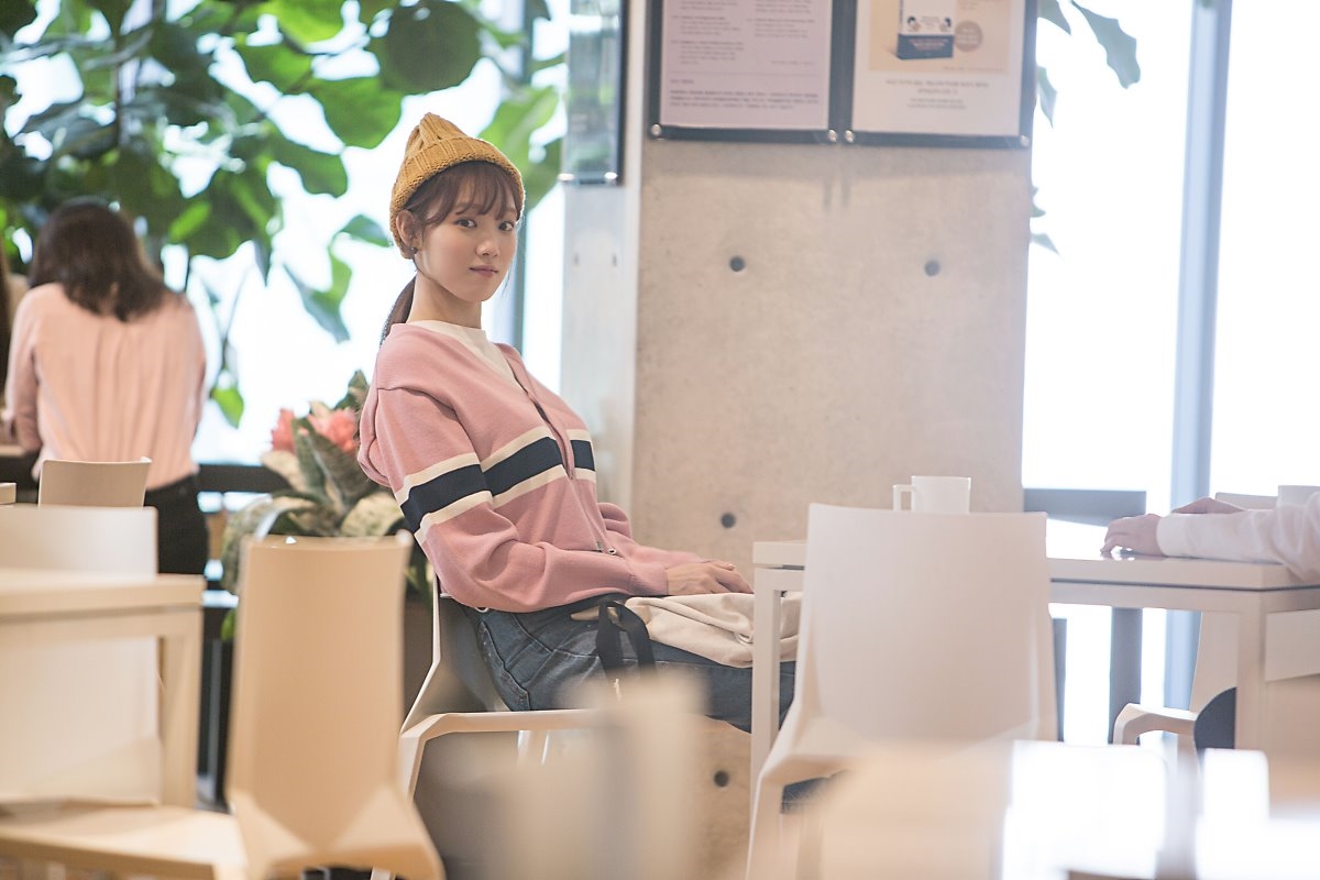 Lee Sung Kyung tung bộ ảnh tập nhạc kịch đẹp ngọt ngào
