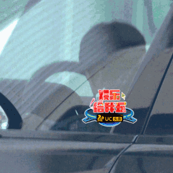 AngelaBaby bị tố không biết chăm con, giở thói ngôi sao